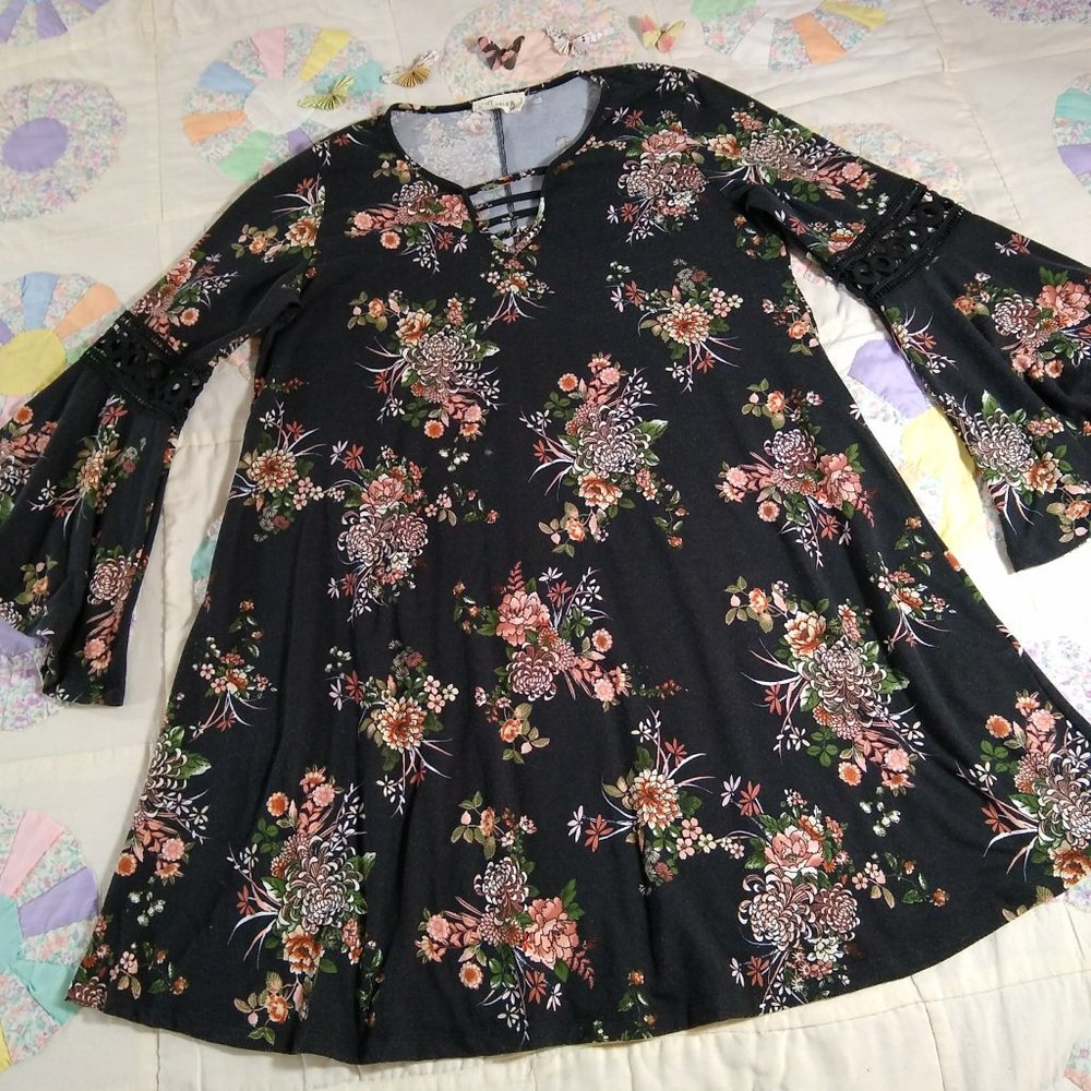 Just Found | Floral Dress | Size 1X 🦋